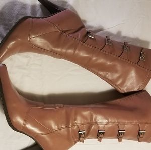 Ladies boots